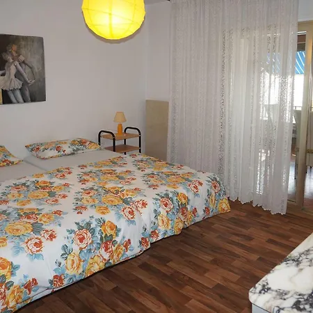 In Cala Mit Grossem Balkon By Interhome דירה בנידורם